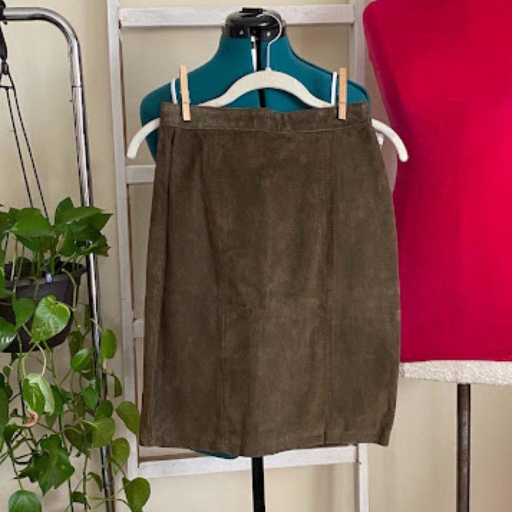 The Limited olive green suede skirt sz 4